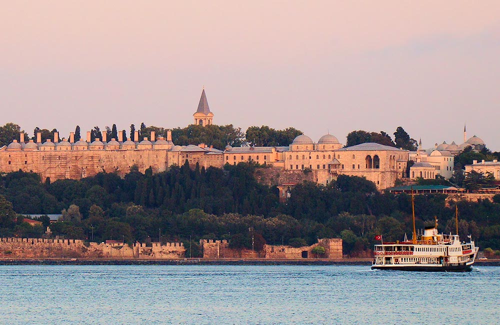 Topkapi_Palace_Seen_From_Harem